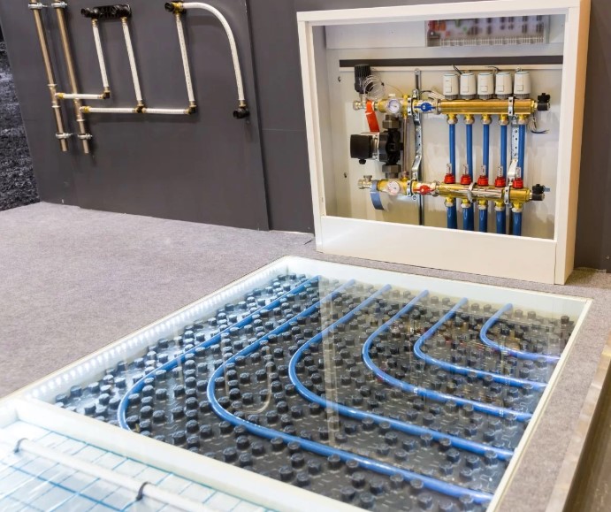 Evinizi Isıtmanın En Doğru Yolu: Yerden Isıtma mı Radyatörler mi?